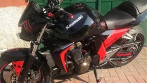 Kawasaki Z 750 (2003 - 06)  (2)