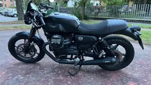 Moto Guzzi V7 Stone (2021 - 24)  (8)