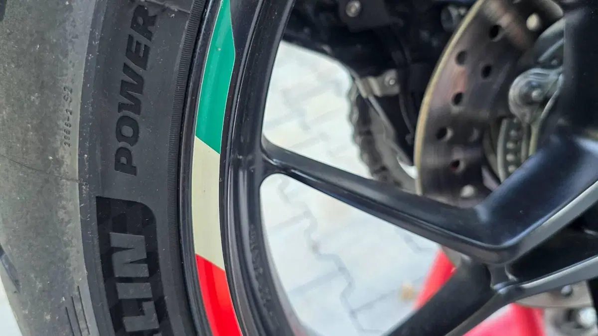 MV Agusta Rivale 800 EAS ABS (2013 - 17)  (6)