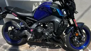 Yamaha MT-09 (2021 - 23)  (2)