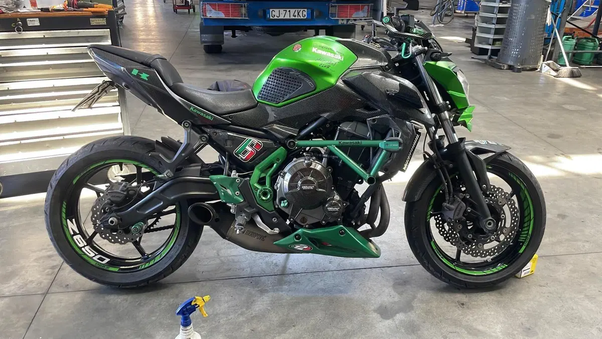 Kawasaki Z 650 (2017 - 19)  (8)