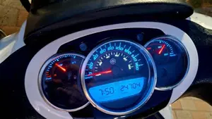 Piaggio Beverly 350 SportTouring ie (2011 - 15)  (9)