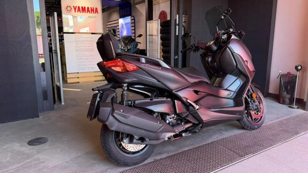 Yamaha X-Max 400 ABS (2017 - 20)  (4)