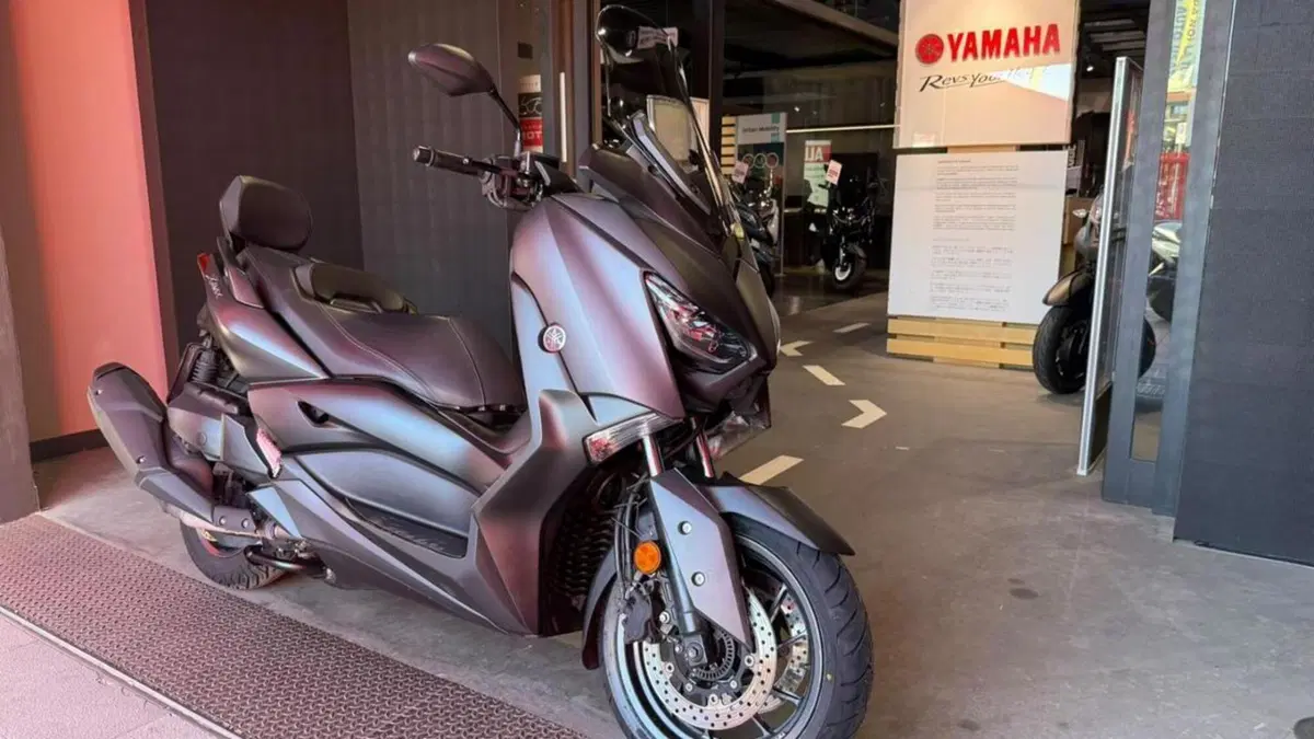 Yamaha X-Max 400 ABS (2017 - 20)  (3)