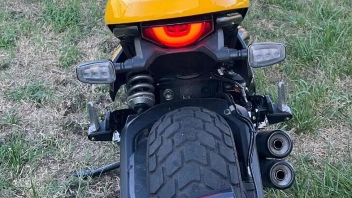 Ducati Scrambler 800 Full Throttle (2017 - 21)  (3)