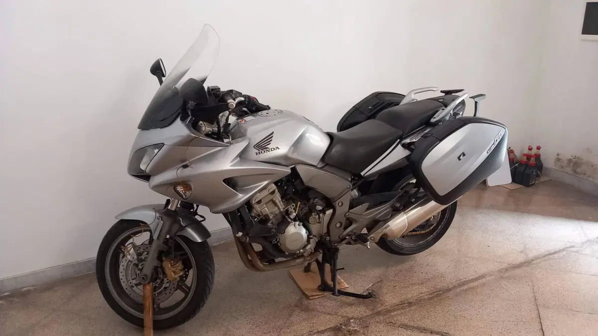 Honda CBF 1000  (5)