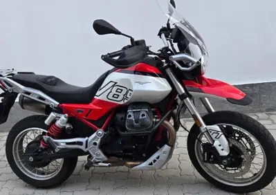 Moto Guzzi V85 TT Evocative Graphics (2021 - 23) - Annuncio 10125510