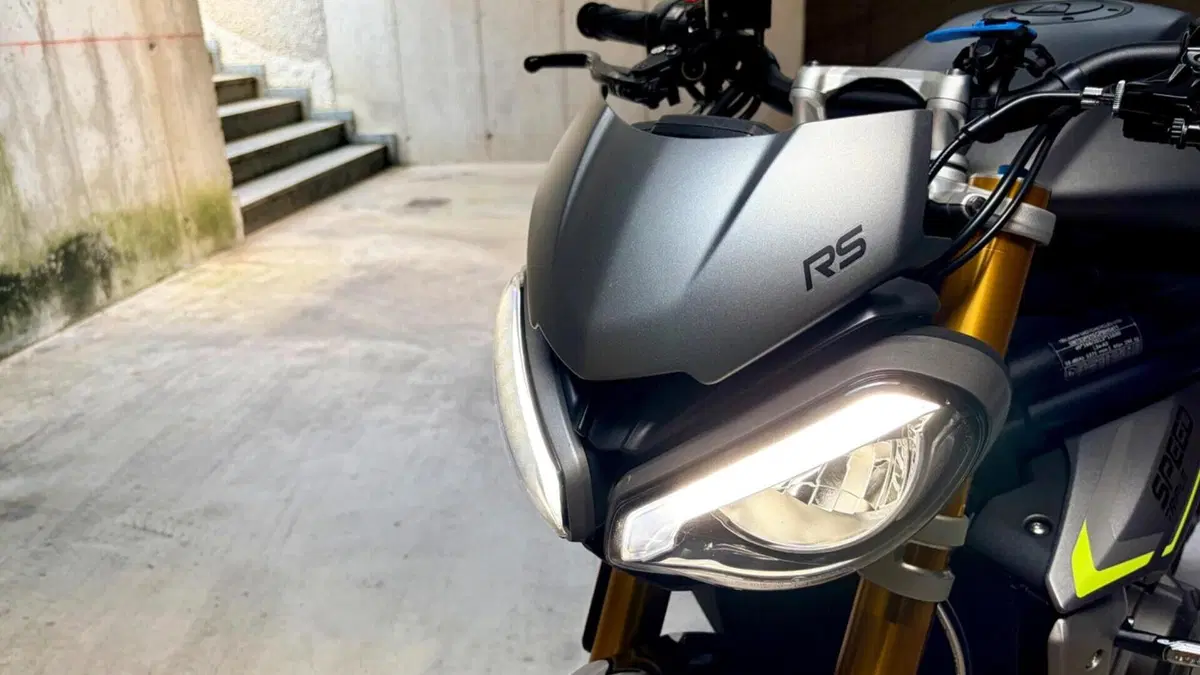 Triumph Speed Triple 1200 RS (2021 - 24)  (7)