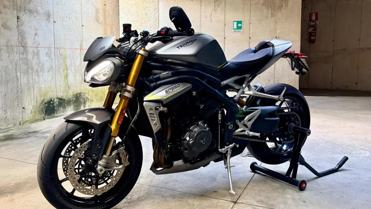 Triumph Speed Triple 1200 RS (2021 - 24)  (11)