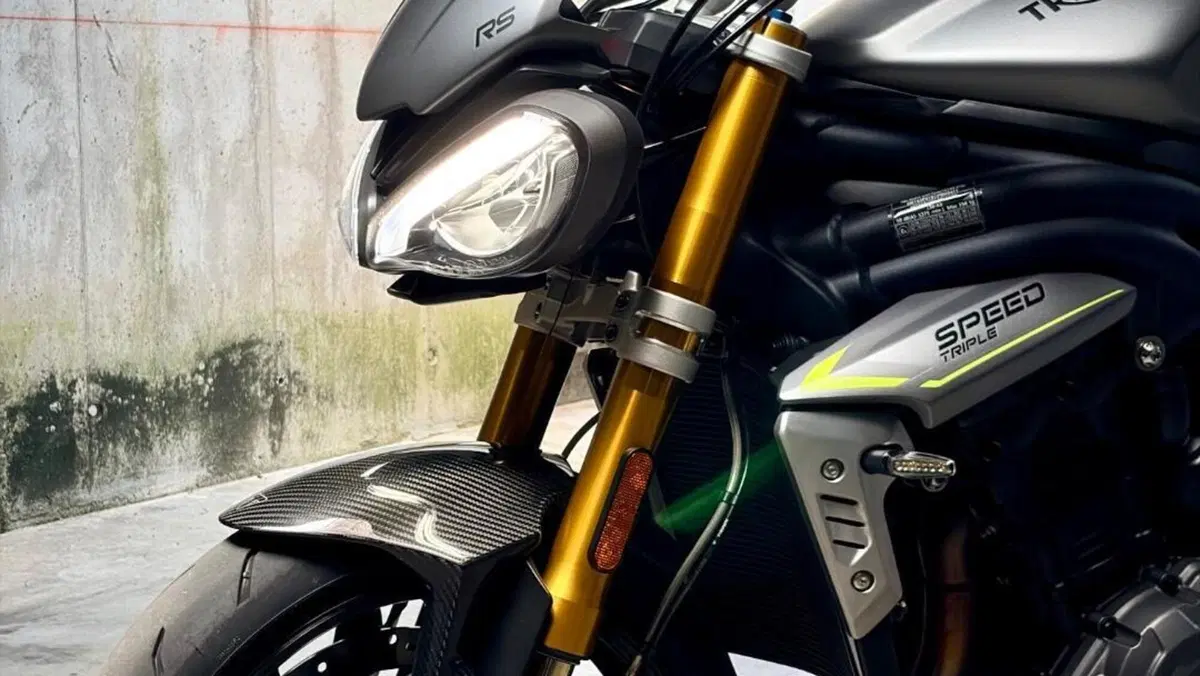 Triumph Speed Triple 1200 RS (2021 - 24)  (12)