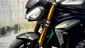 Triumph Speed Triple 1200 RS (2021 - 24)  (12)
