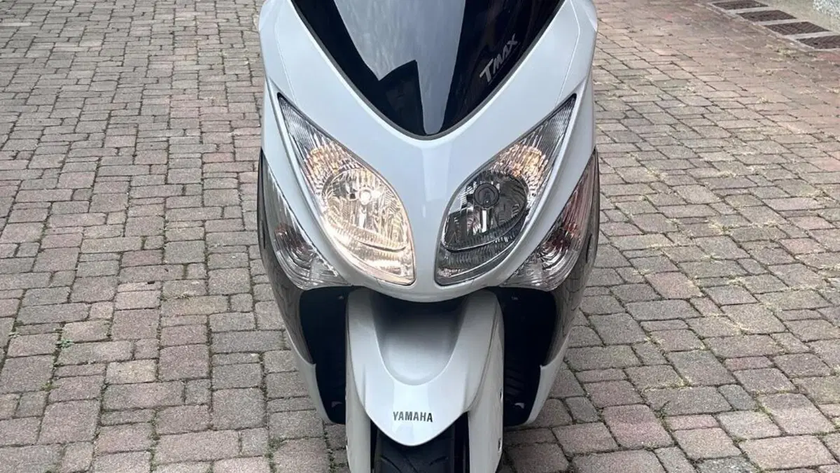 Yamaha T-Max 500 (2008 - 12)  (3)
