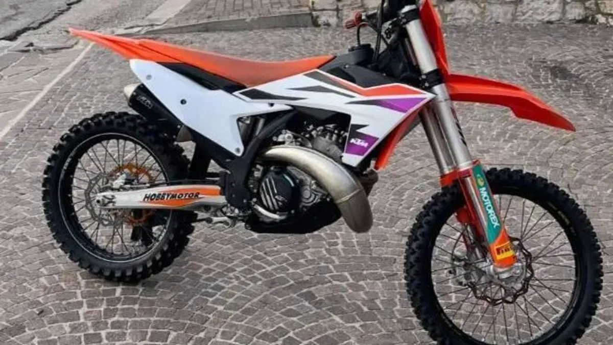 KTM 250 SX (2024)  (2)