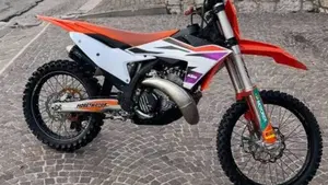 KTM 250 SX (2024)  (2)