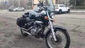 Suzuki VL 250 Intruder 