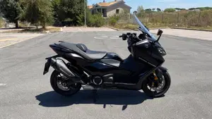 Yamaha T-Max 560 (2022 - 24)  (5)