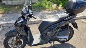 Honda SH 150i (2024 - 25)  (2)