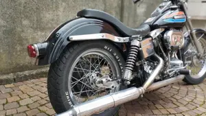 Harley-Davidson   (2)