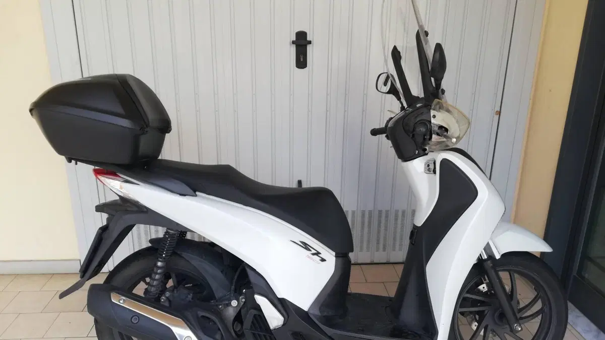 Honda SH 150i ABS (2013 - 16)  (3)