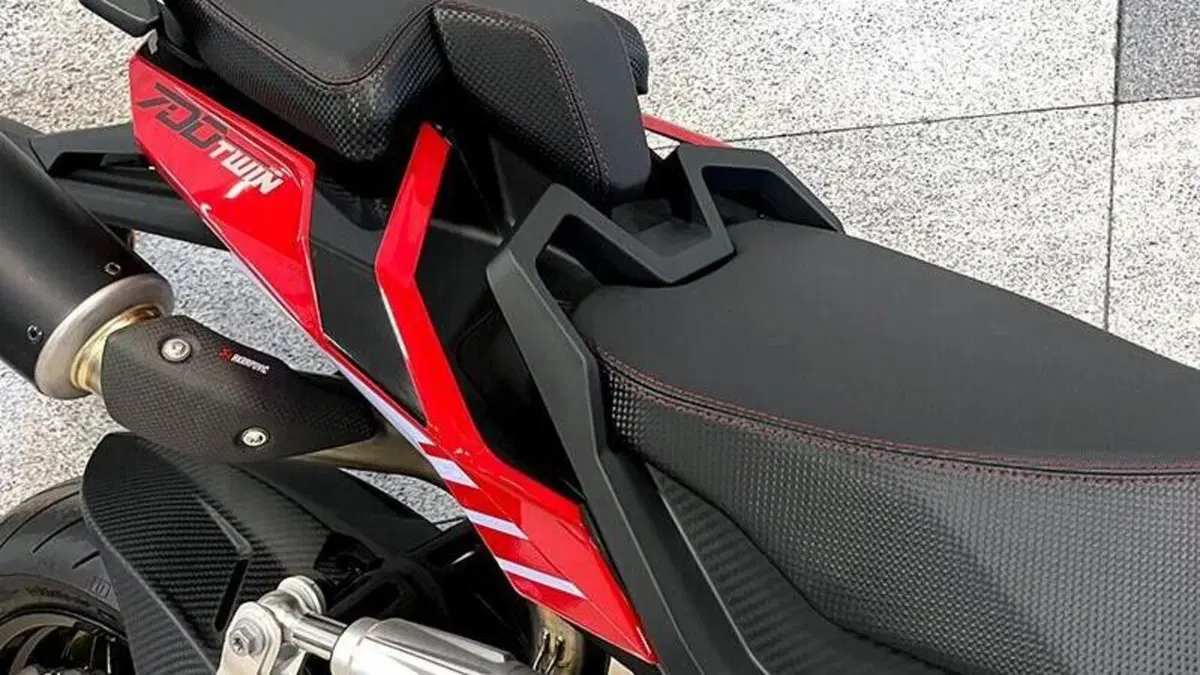 Italjet Moto Dragster 700 Twin Premium (2025 - 26)  (6)