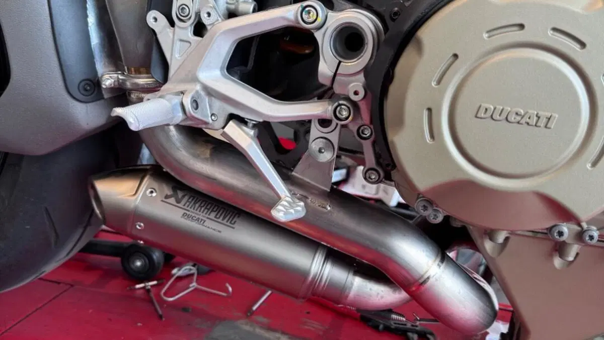 Ducati Streetfighter V4 S (2025 - 26)  (3)