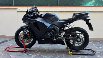 Honda CBR 600 RR (2024 - 26) usata