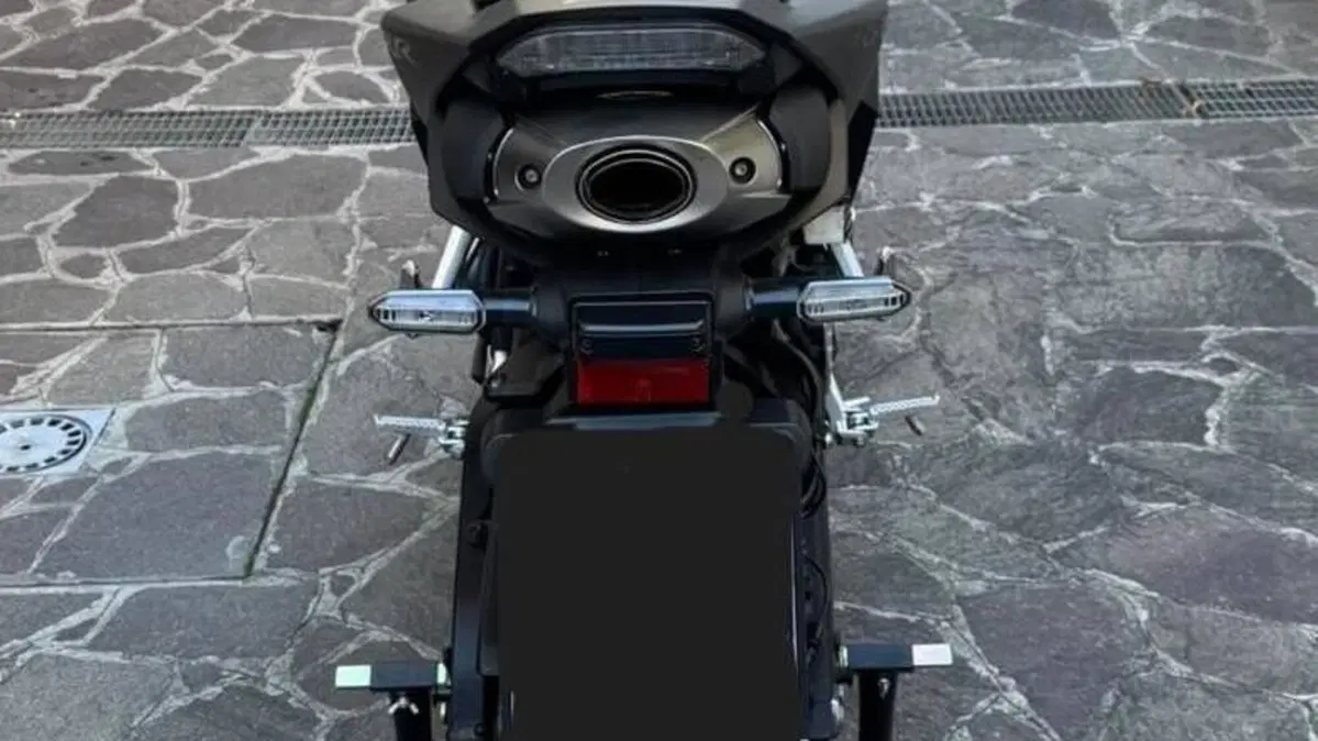 Honda CBR 600 RR (2024 - 26)  (2)