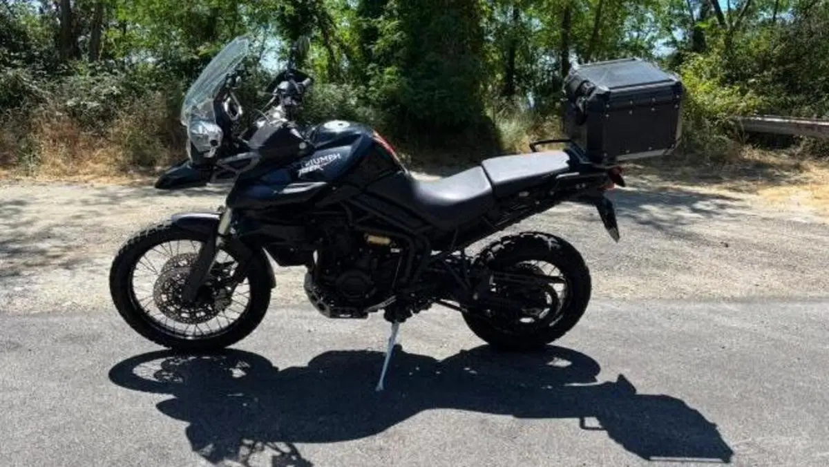 Triumph Tiger 800 XC (2011 - 12)  (2)