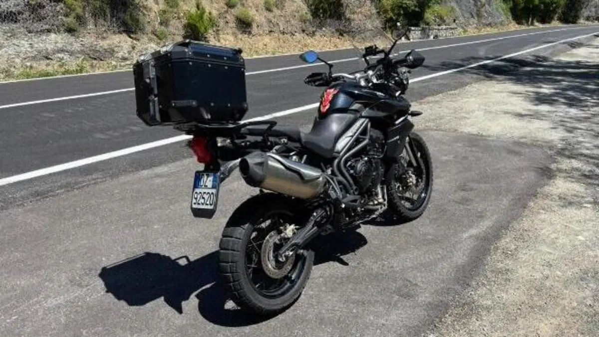 Triumph Tiger 800 XC (2011 - 12)  (5)