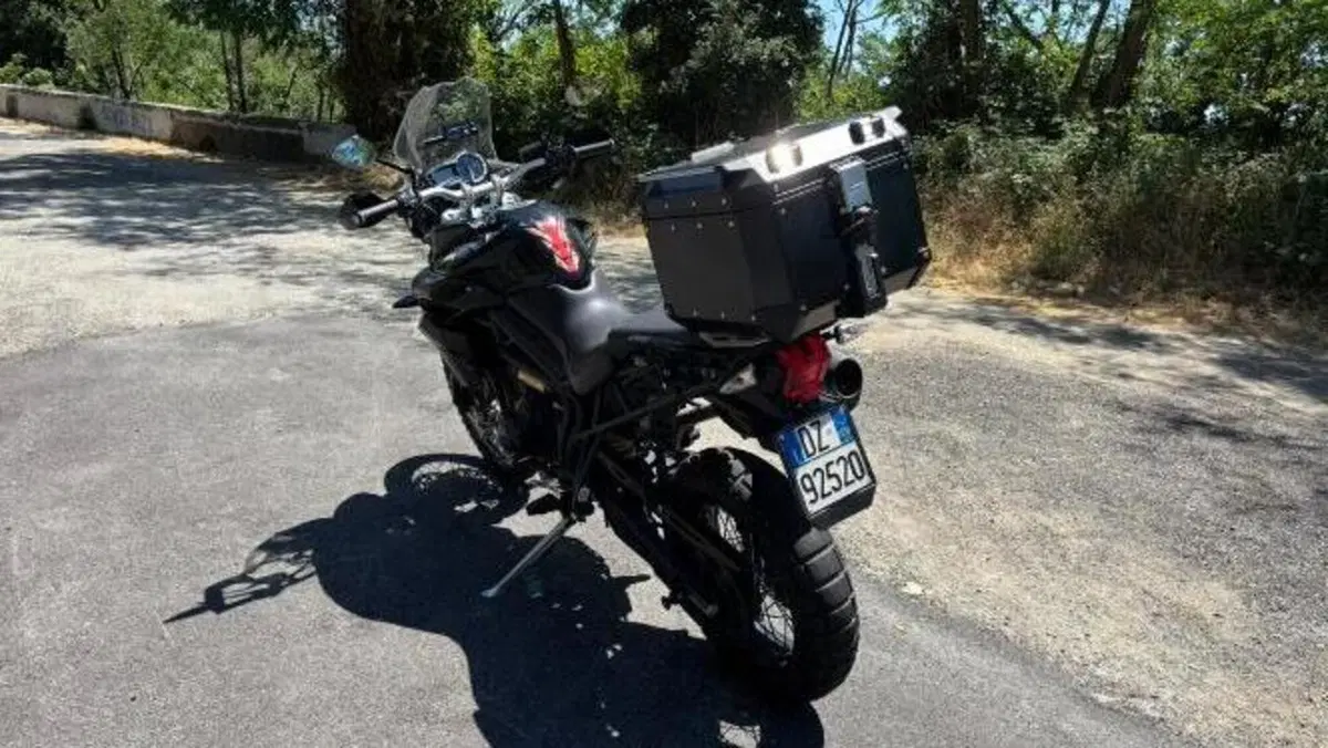 Triumph Tiger 800 XC (2011 - 12)  (6)