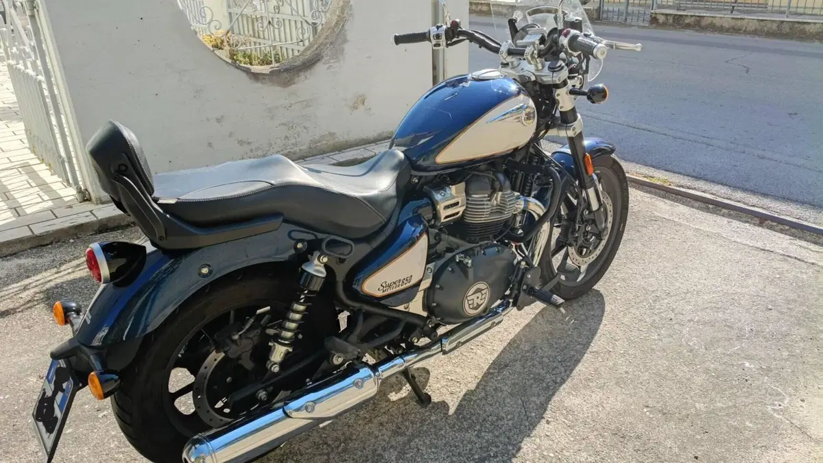 Royal Enfield Super Meteor 650 (2023 - 26)  (2)