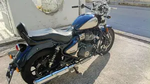 Royal Enfield Super Meteor 650 (2023 - 26)  (2)