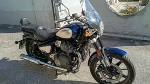 Royal Enfield Super Meteor 650 (2023 - 26)  (3)