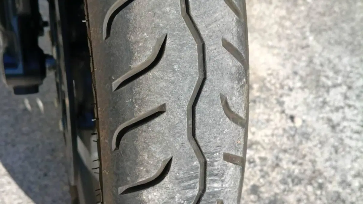 Royal Enfield Super Meteor 650 (2023 - 26)  (8)