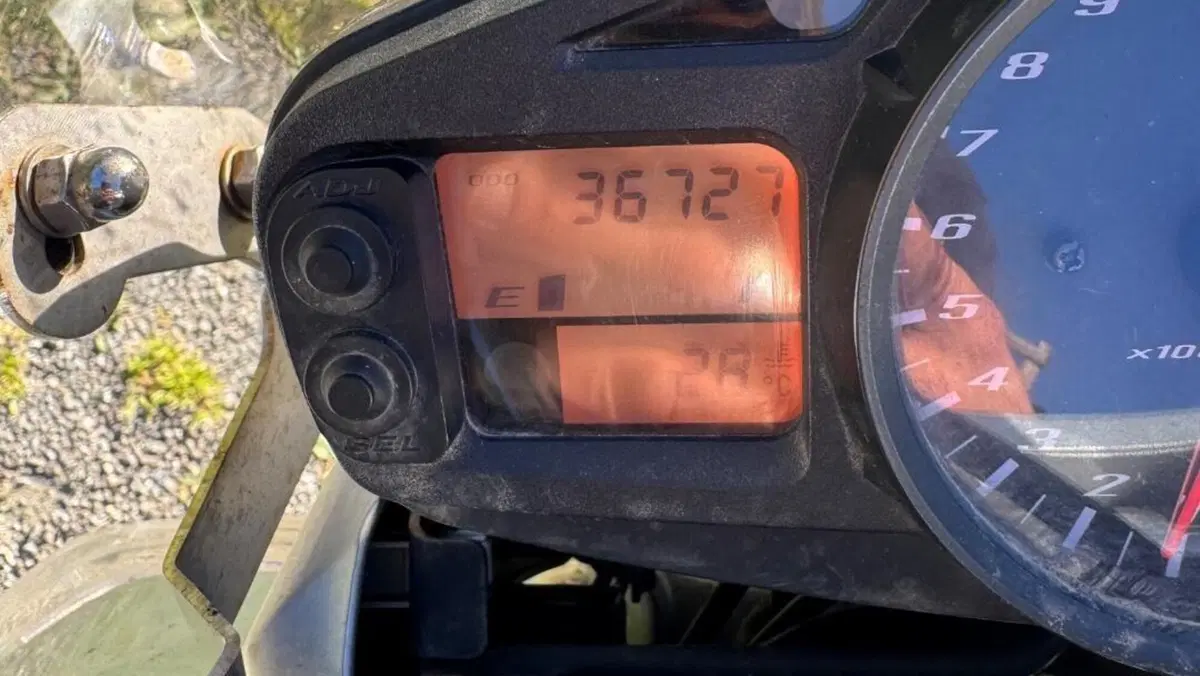 Suzuki GSR 600 (2006 - 11)  (5)