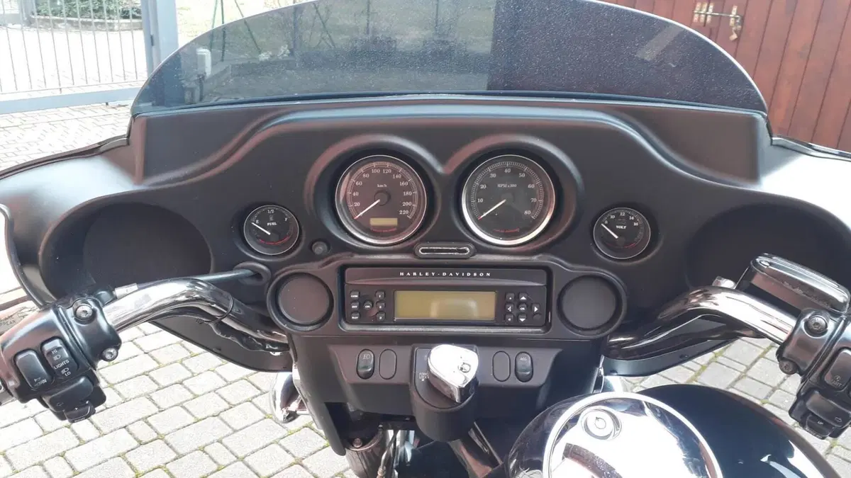 Harley-Davidson 1584 Electra Glide Standard (2007) - FLHT  (5)