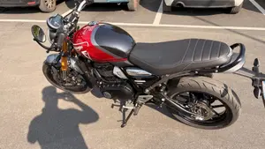 Triumph Speed 400 (2024 - 26)  (2)