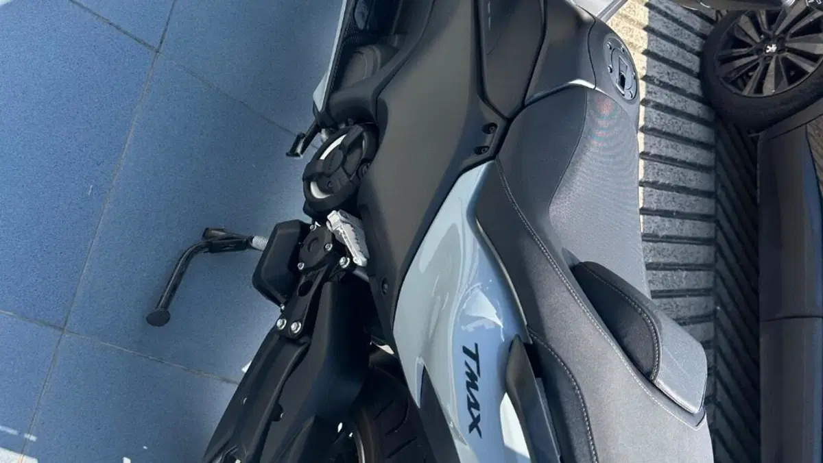 Yamaha T-Max 560 Tech Max (2025 - 26)  (4)