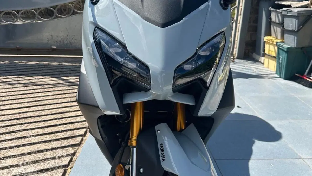 Yamaha T-Max 560 Tech Max (2025 - 26)  (11)