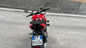 Ducati Streetfighter V4 1100 S (2021 - 22)  (3)