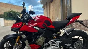 Ducati Streetfighter V4 1100 S (2021 - 22)  (4)