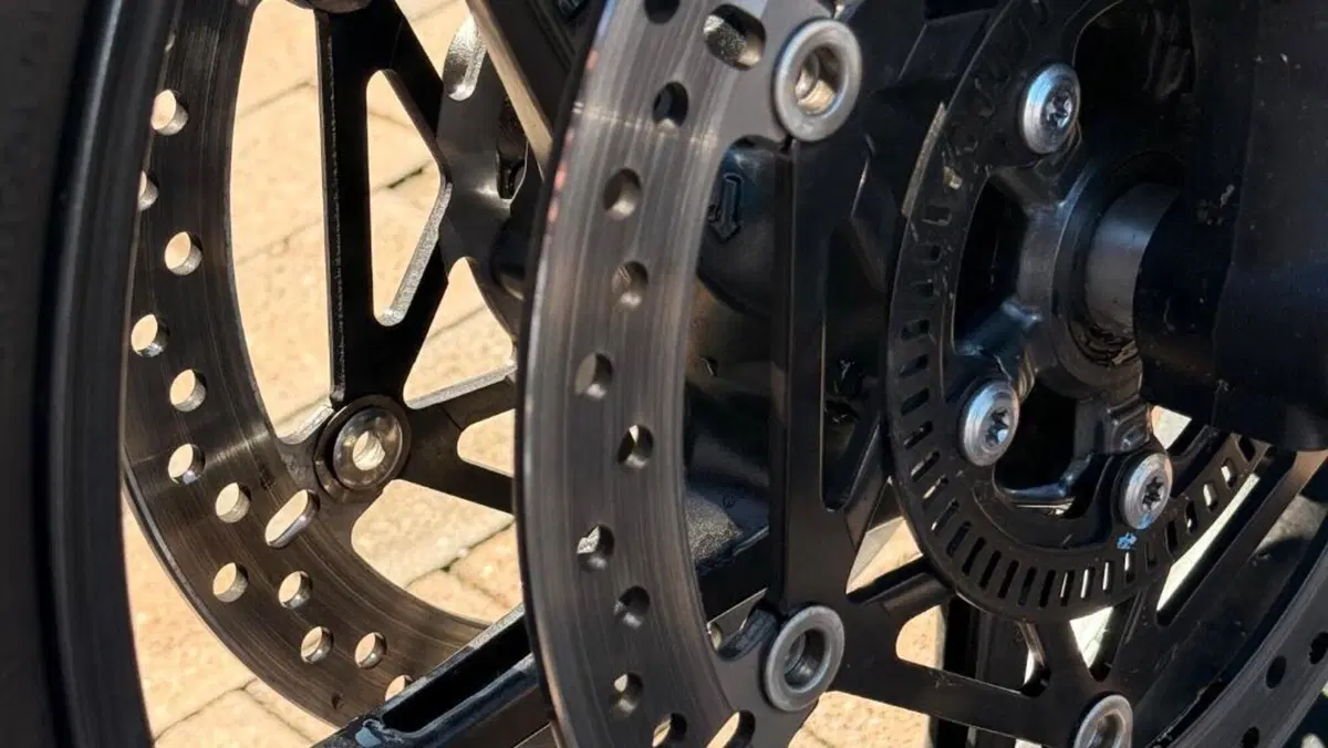 Triumph Street Triple 765 R (2023 - 26)  (11)