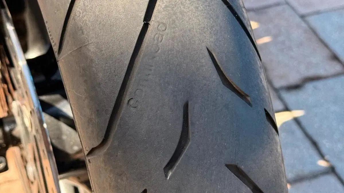 Triumph Street Triple 765 R (2023 - 26)  (14)