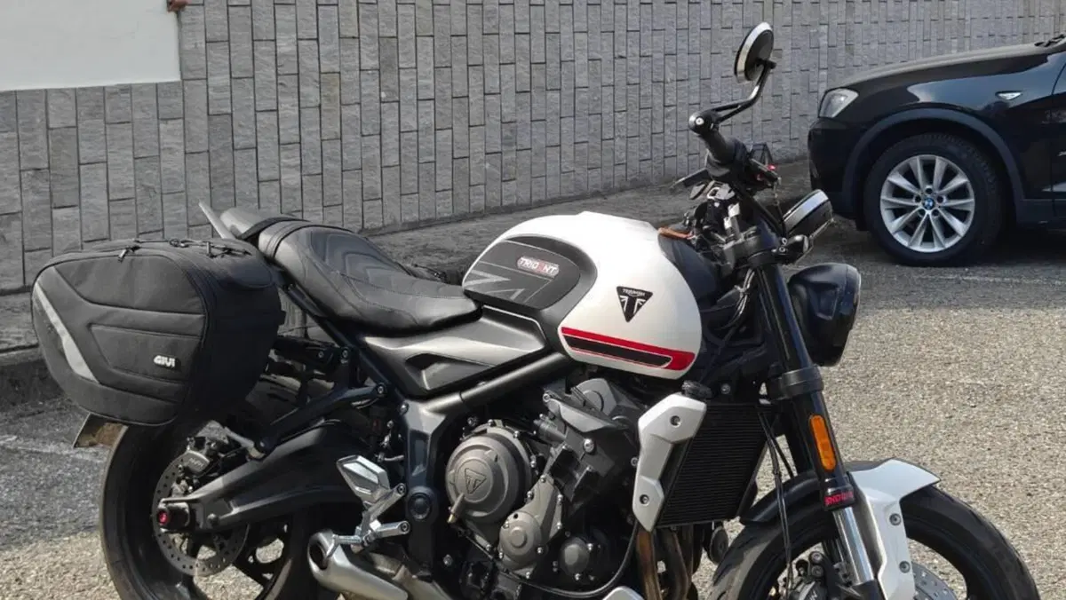 Triumph Trident 660 (2021 - 24)  (2)