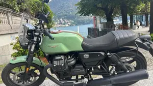 Moto Guzzi V7 Stone Centenario (2021 - 22) 