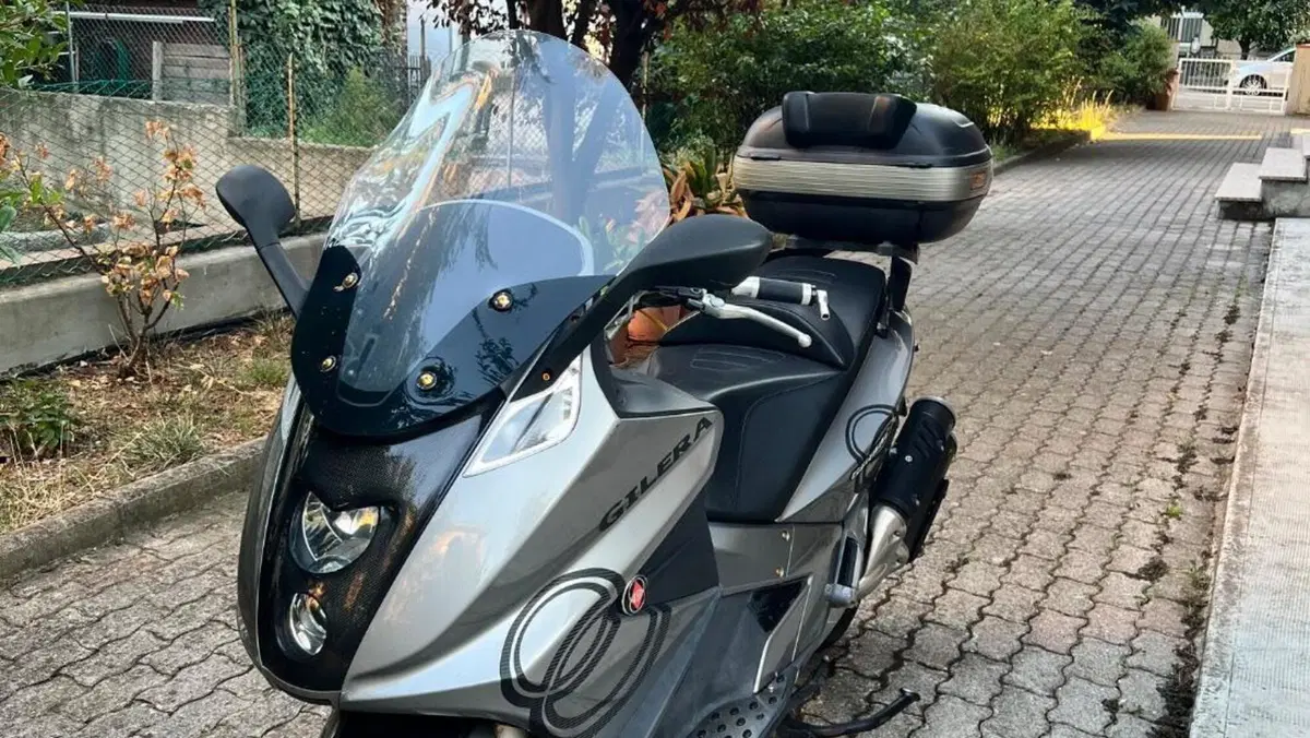 Gilera GP 800  (11)