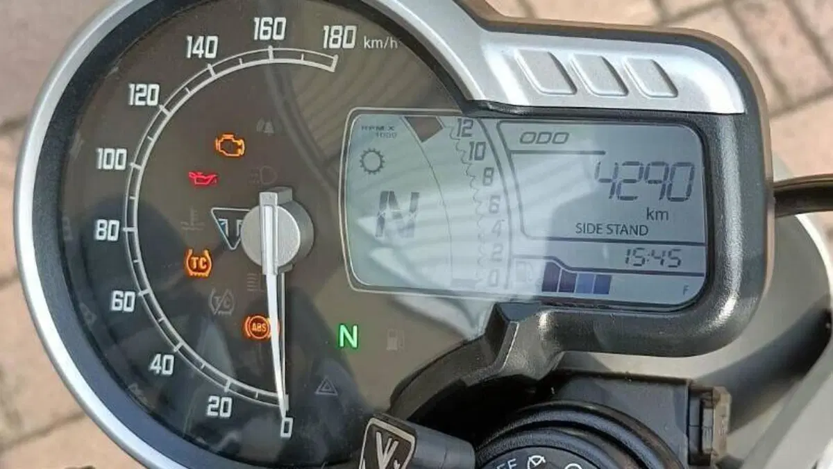 Triumph Speed 400 (2024 - 26)  (3)