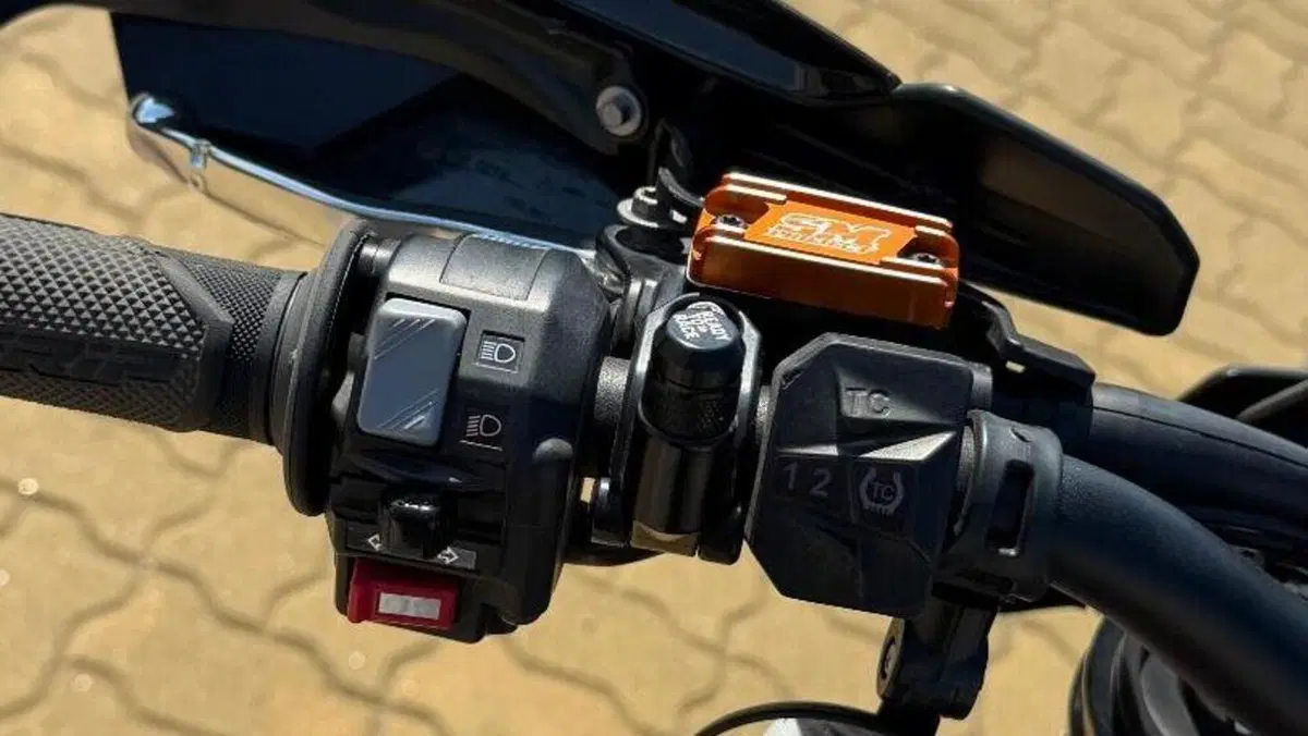 KTM 690 SMC R (2019 - 20)  (7)