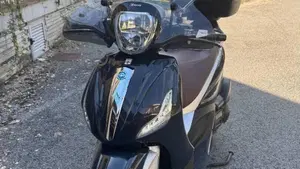 Piaggio Beverly 300 ABS-ASR (2021 - 25) 