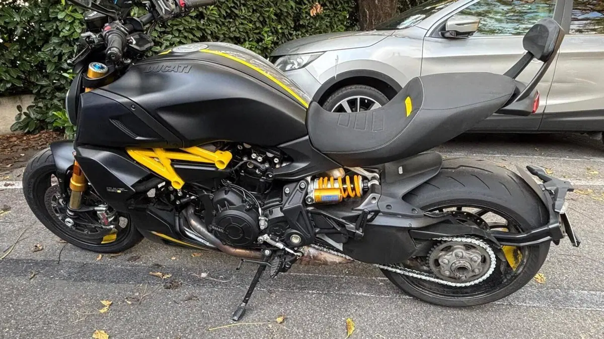 Ducati Diavel 1260 S (2021 - 22)  (2)
